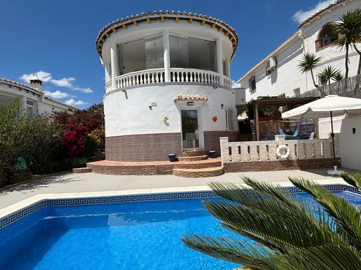 Image No.4-4 Bed Villa for sale