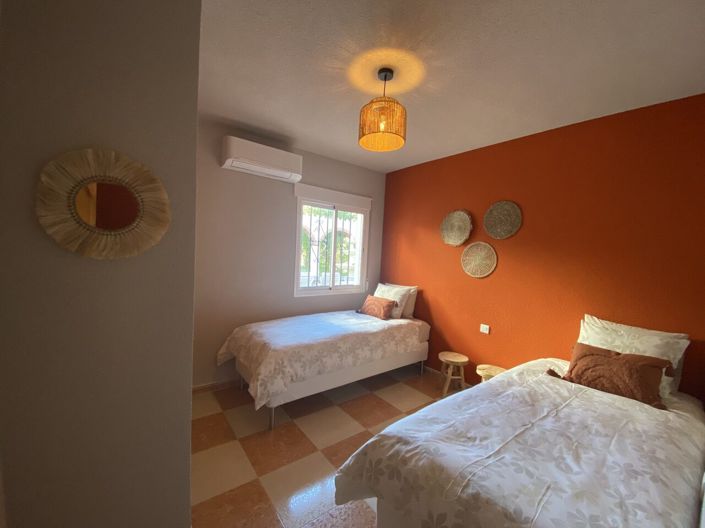 Image No.18-4 Bed Villa for sale