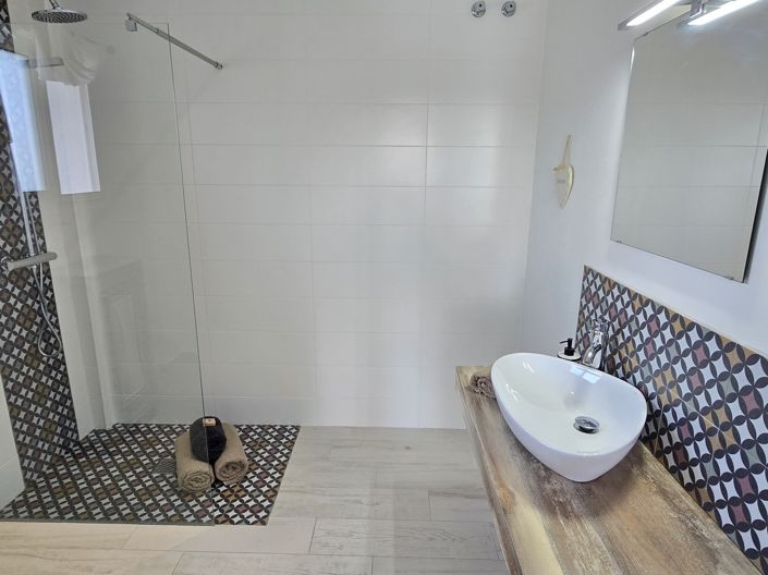 Image No.29-5 Bed Villa for sale