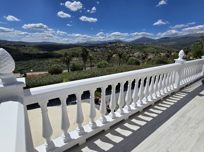 Image No.17-5 Bed Villa for sale