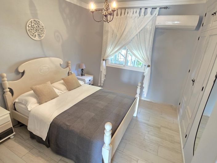 Image No.27-5 Bed Villa for sale