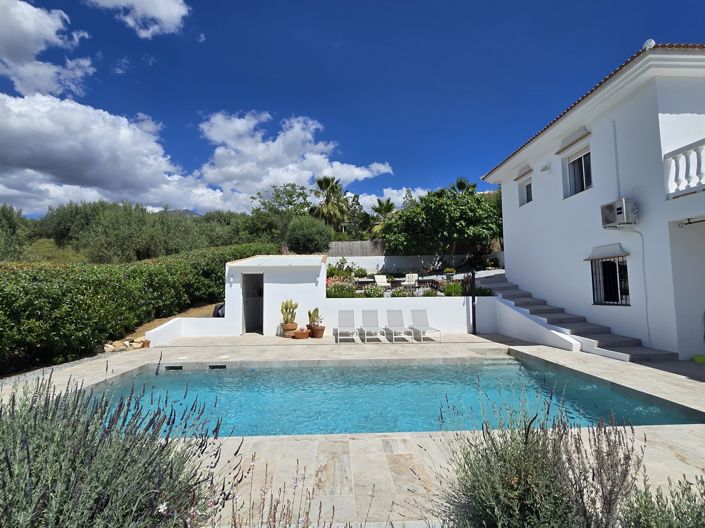 Image No.10-5 Bed Villa for sale
