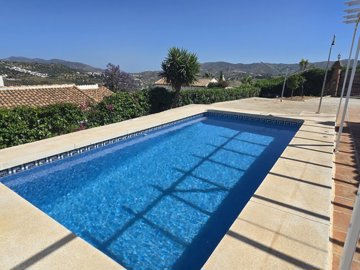 1438-villa-for-sale-in-vinuela-53345-large