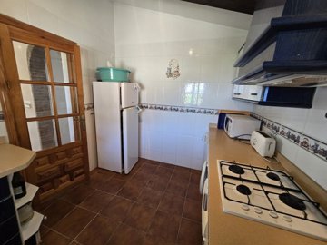 1442-villa-for-sale-in-alcaucin-53595-large
