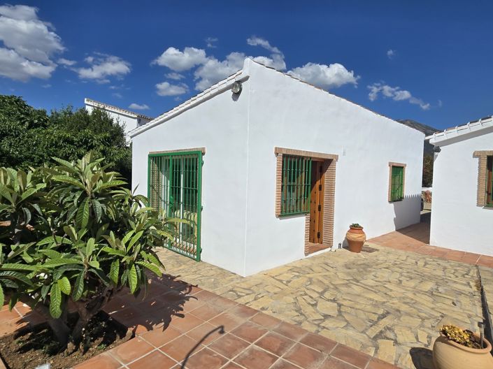 Image No.4-4 Bed Villa for sale