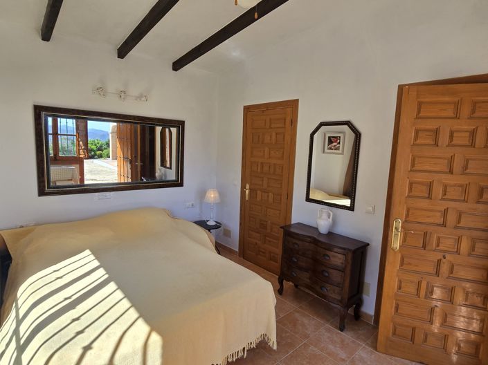 Image No.33-4 Bed Villa for sale