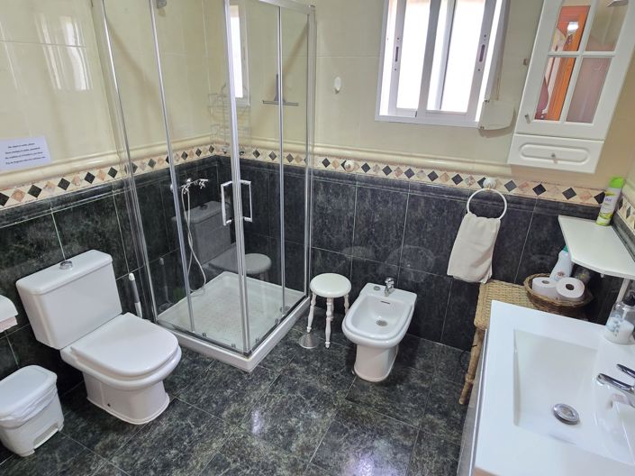 Image No.23-6 Bed Villa for sale