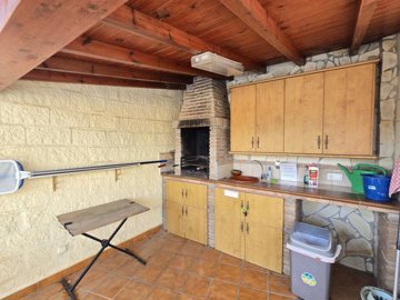 1443-villa-for-sale-in-los-romanes-53654-larg