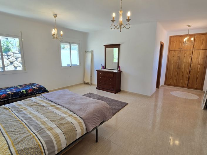 Image No.25-Villa de 4 chambres à vendre à Alcaucín