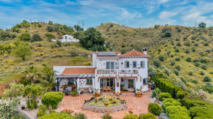 Image No.4-4 Bed Villa for sale