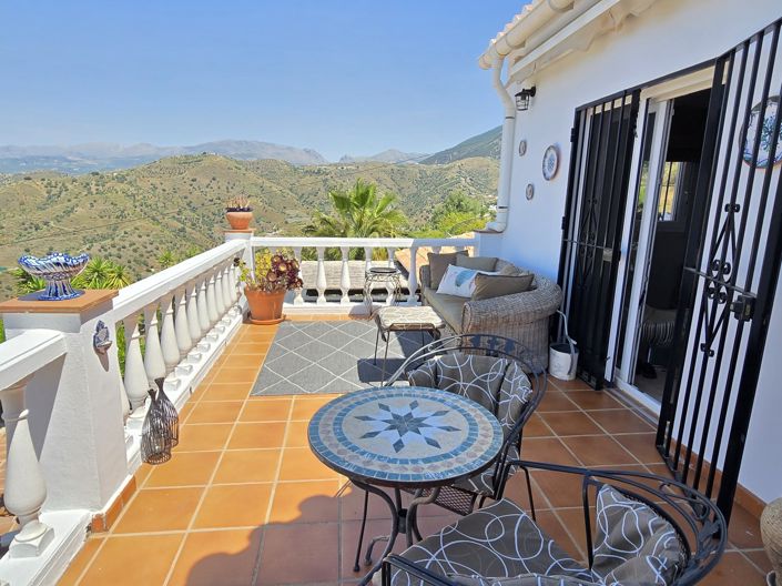 Image No.10-4 Bed Villa for sale