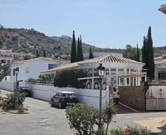 1447-villa-for-sale-in-alcaucin-53873-large