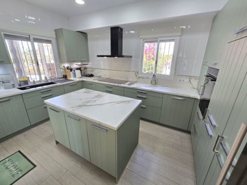 1447-villa-for-sale-in-alcaucin-53926-large