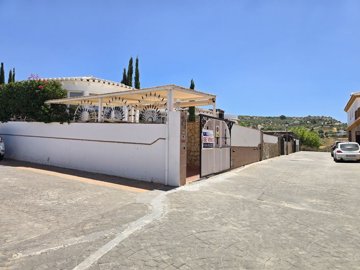 1447-villa-for-sale-in-alcaucin-53900-large