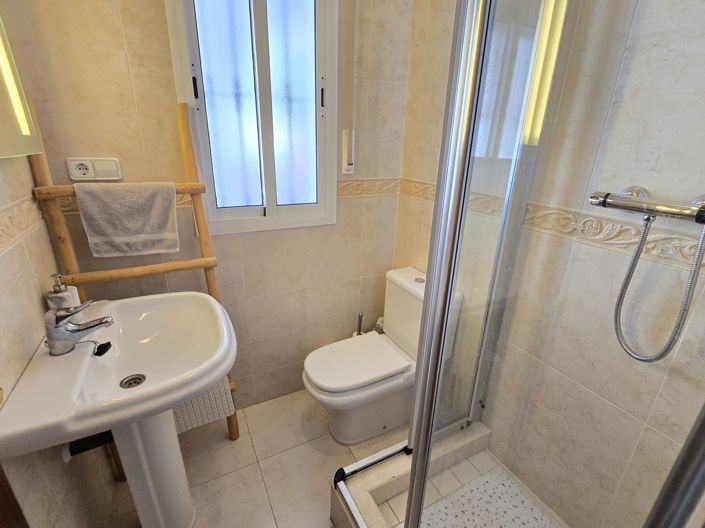 Image No.17-3 Bed Villa for sale