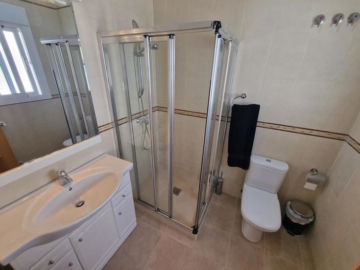Image No.44-5 Bed Villa for sale