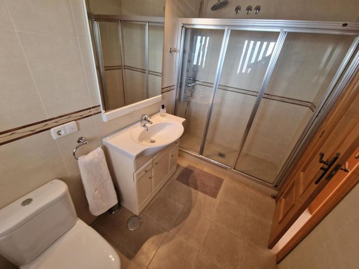 Image No.46-5 Bed Villa for sale