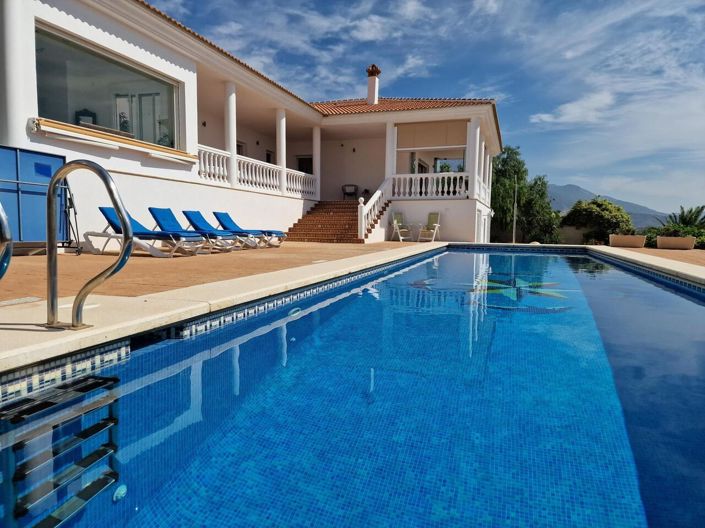 Image No.9-5 Bed Villa for sale