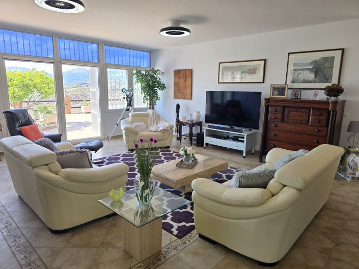 Image No.28-4 Bed Villa for sale