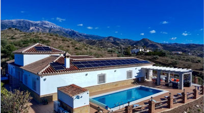 1455-villa-for-sale-in-canillas-de-aceituno-5