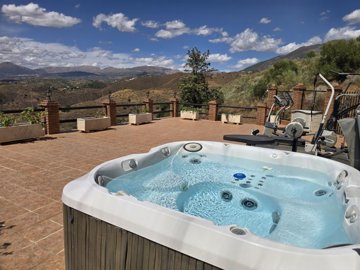 1455-villa-for-sale-in-canillas-de-aceituno-5