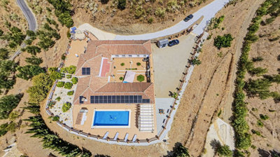 1455-villa-for-sale-in-canillas-de-aceituno-5
