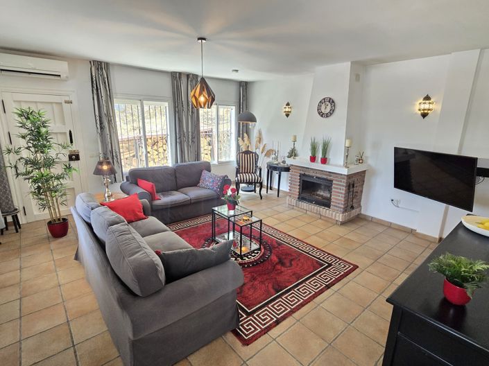 Image No.20-2 Bed Villa for sale