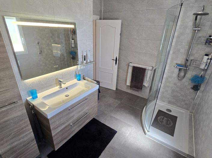 Image No.28-2 Bed Villa for sale