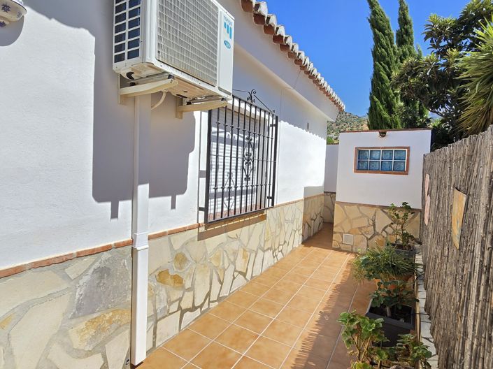 Image No.17-2 Bed Villa for sale