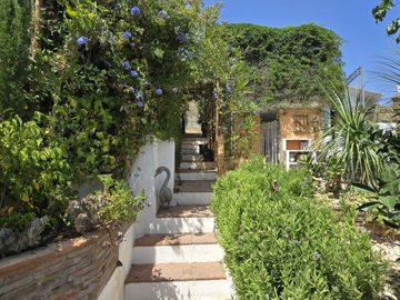 1220-village-house-for-sale-in-vinuela-54675-