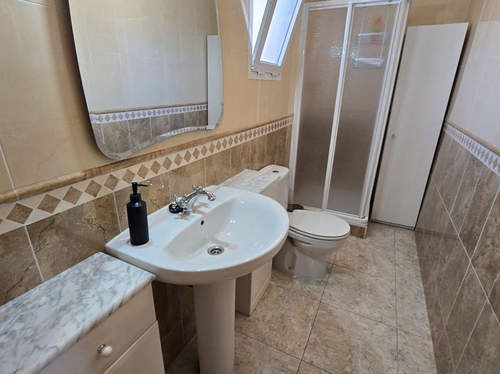 Image No.26-3 Bed Villa for sale
