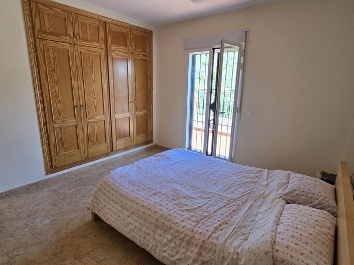Image No.34-3 Bed Villa for sale