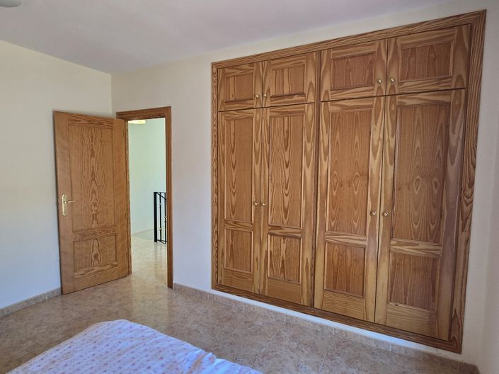 Image No.35-3 Bed Villa for sale