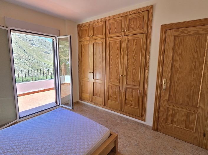 Image No.38-3 Bed Villa for sale