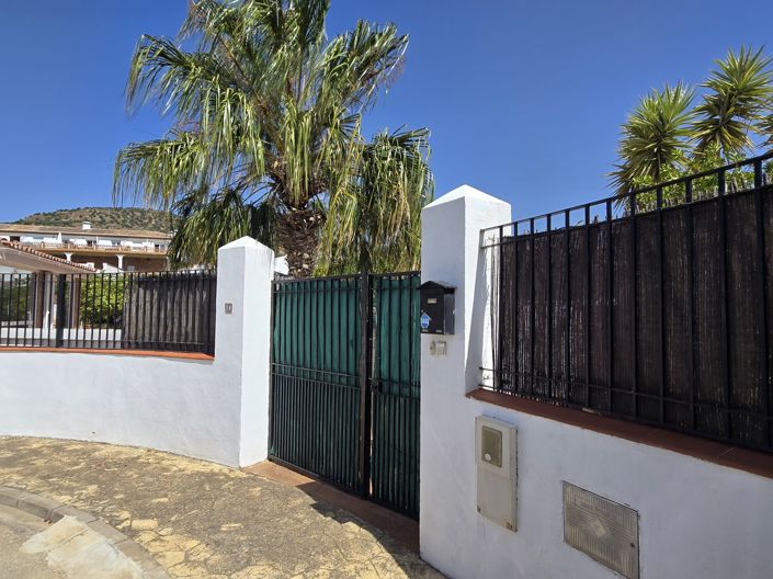 Image No.35-3 Bed Villa for sale