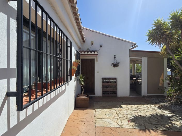 Image No.7-3 Bed Villa for sale