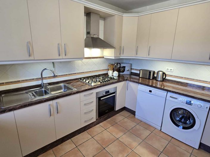 Image No.18-3 Bed Villa for sale