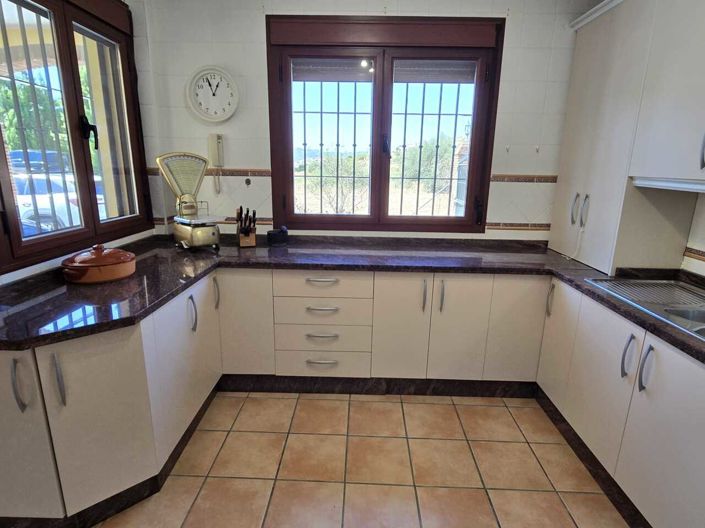 Image No.19-3 Bed Villa for sale