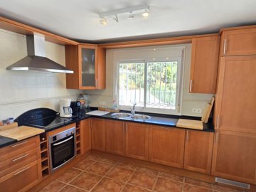 1466-villa-for-sale-in-alcaucin-55057-large