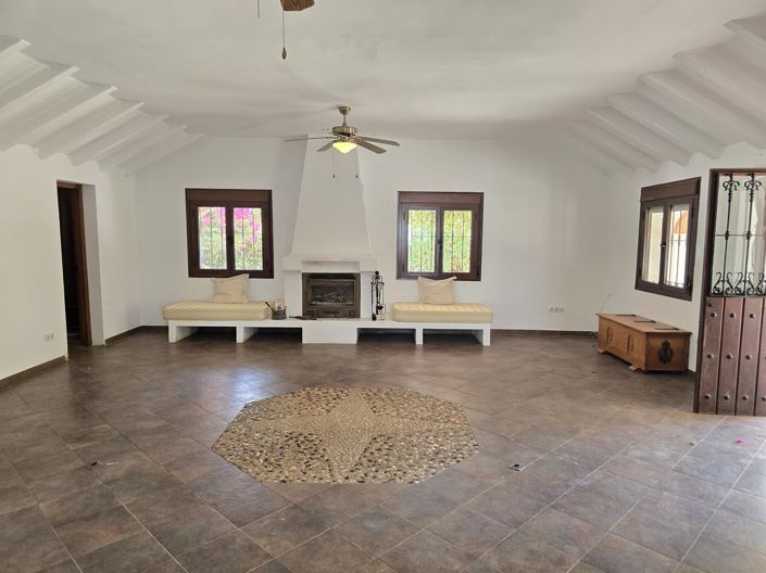 Image No.20-5 Bed Villa for sale