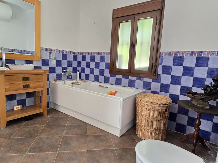 Image No.28-5 Bed Villa for sale