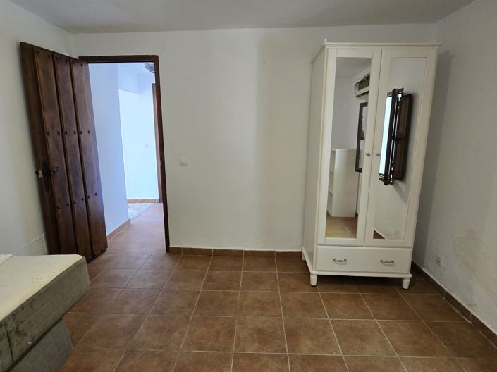 Image No.42-5 Bed Villa for sale
