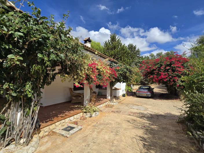 Image No.48-5 Bed Villa for sale