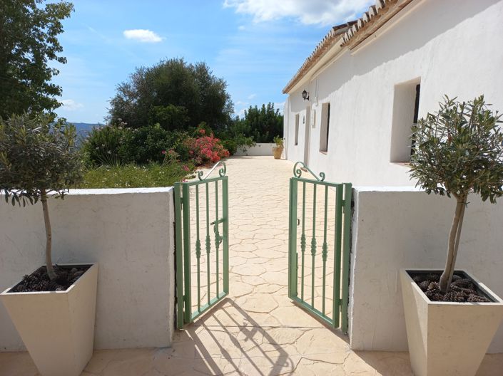 Image No.41-3 Bed Villa for sale
