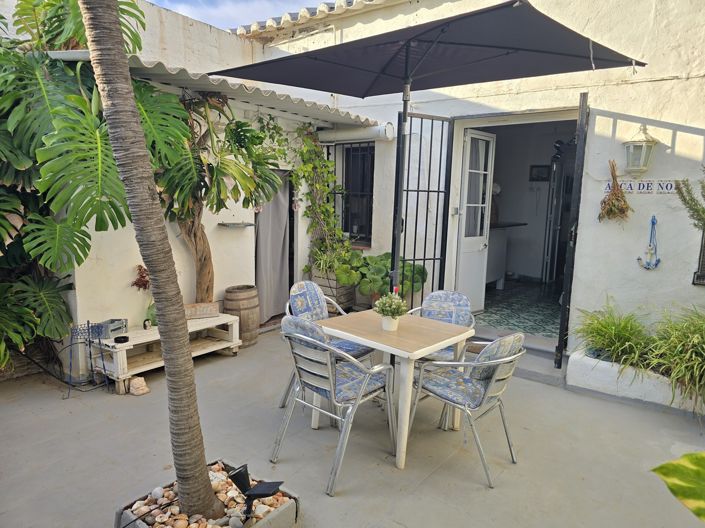 Image No.29-11 Bed Villa for sale