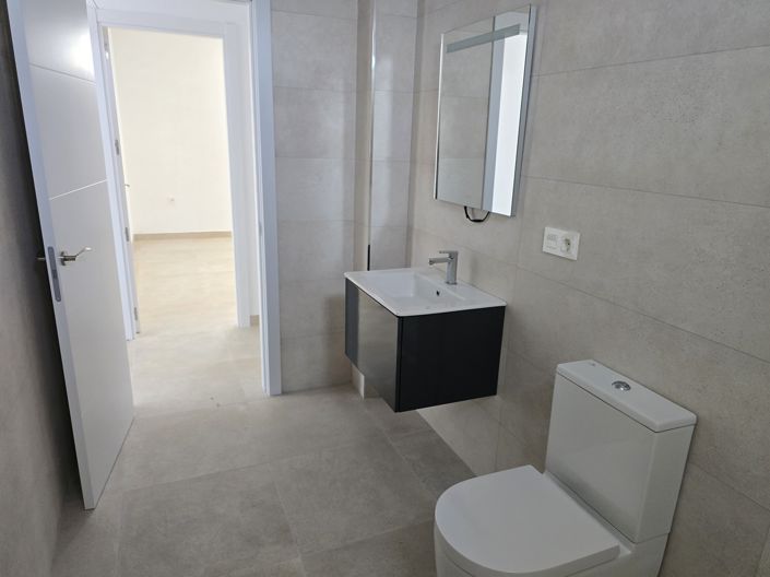 Image No.16-5 Bed Villa for sale