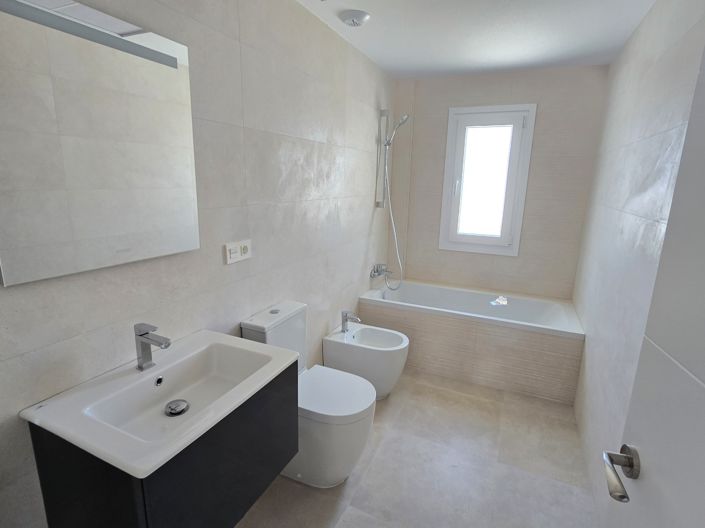 Image No.19-5 Bed Villa for sale