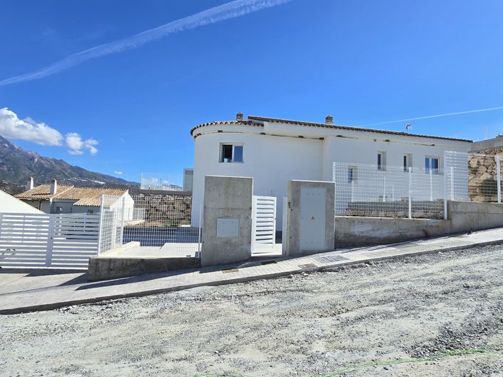 Image No.3-5 Bed Villa for sale