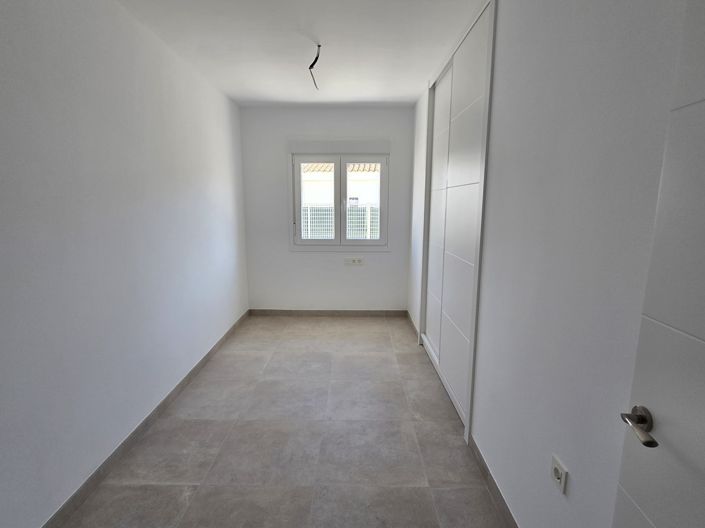 Image No.29-5 Bed Villa for sale