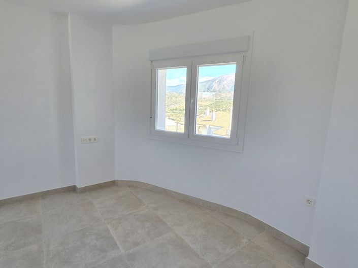 Image No.32-5 Bed Villa for sale